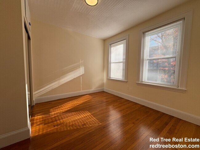 Photo - 73 Thatcher St Unit 202