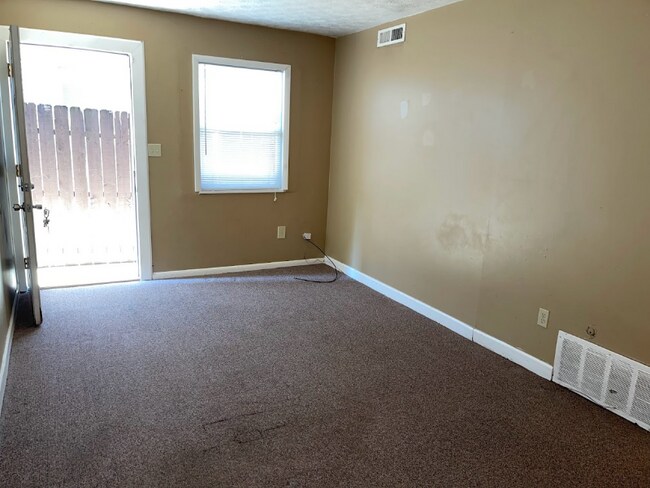 Photo - 1392 Summit St Unidad A