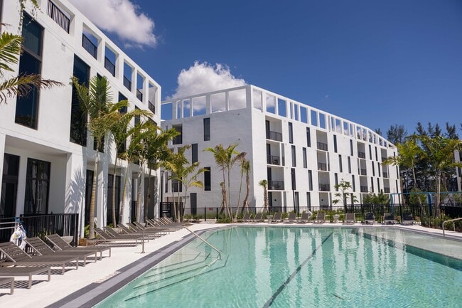 Photo - Laguna Gardens