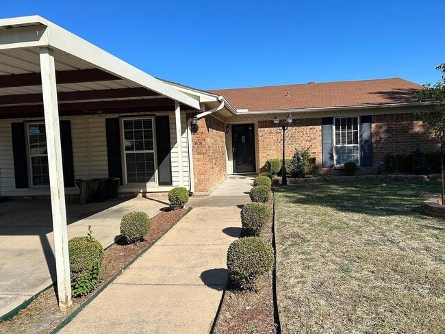 Photo - 1112 Park Center Ct