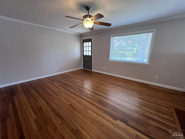 Photo - 1809 E Lee St