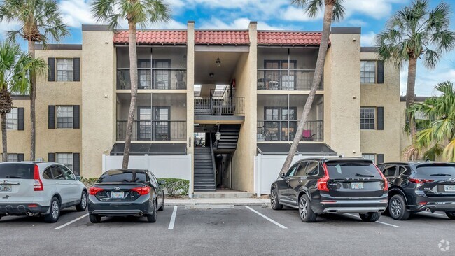 Building Photo - Spacious 1BR/1BA third floor South Tampa C... Unit 306 Rental