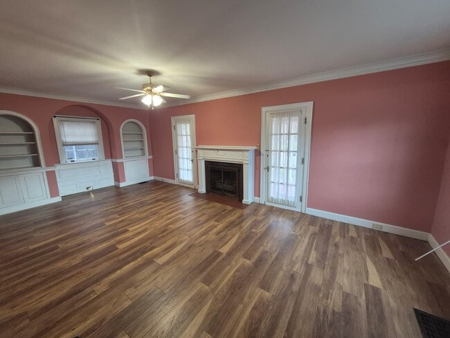 Photo - 2843 Ashland Ave