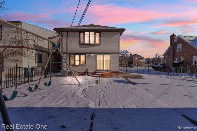 Photo - 4731 Korte St