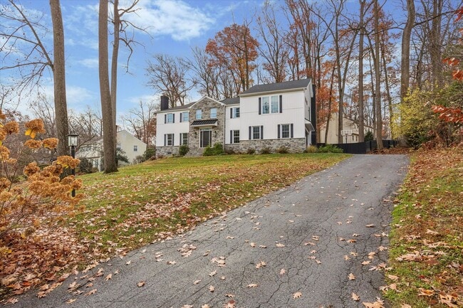 Photo - Stunning Renovated 5-Bedroom Exton Home – 6-Month Lease, Gourmet Kitchen & Walkout Basement