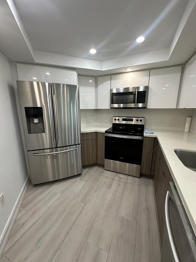 Photo - 9725 Fontainebleau Blvd