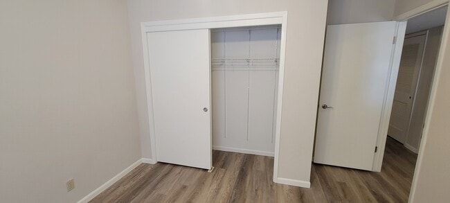 Photo - 2080 NW Hickory Ln Unit 2080