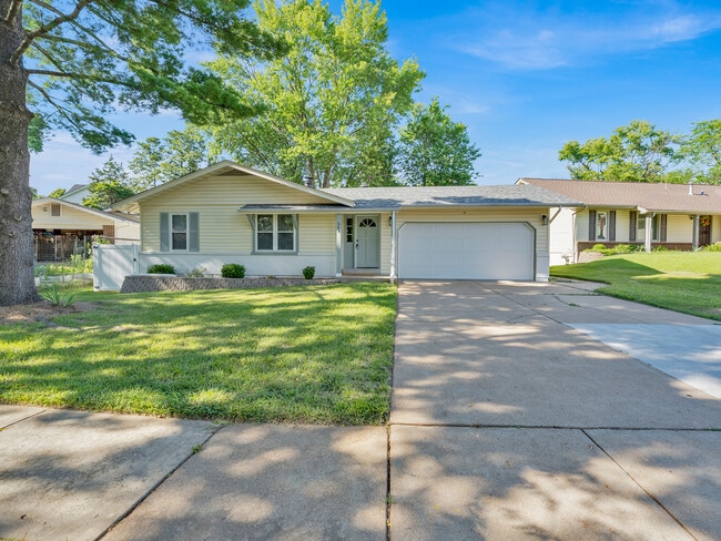 Photo - 449 Madrina Ct
