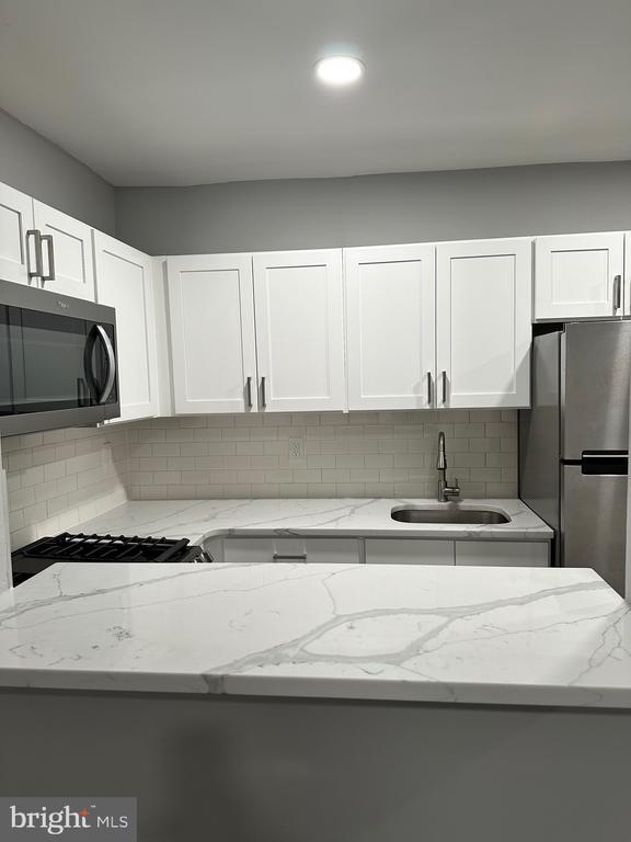 Photo - 625 Vernon Rd Unit 2A