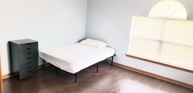 Photo - 4155 Lake Mist Dr NW