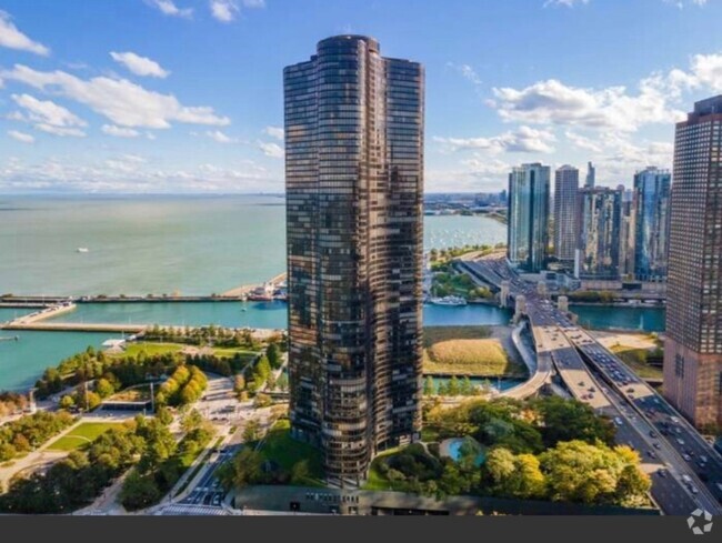 Building Photo - 505 N Lake Shore Dr Rental