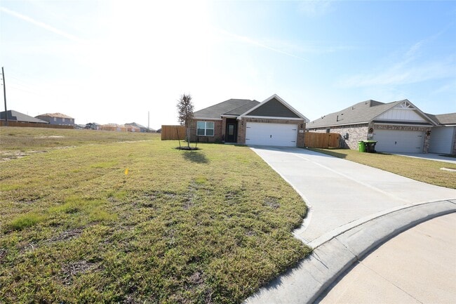 Photo - 428 Lgt Smt Dr