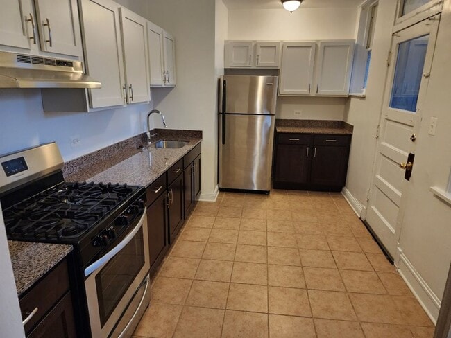 Photo - 7502 N Hoyne Ave Apartments Unit 1