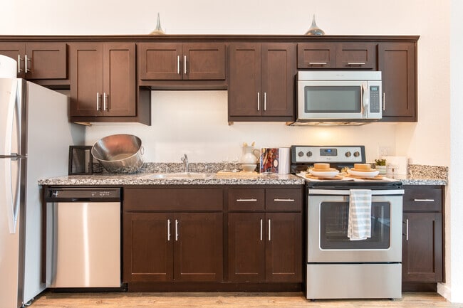 2BR, 1BA - G3