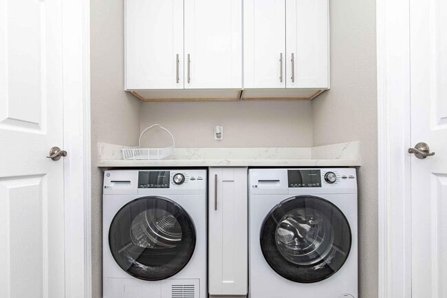 Photo - Ladera Woods