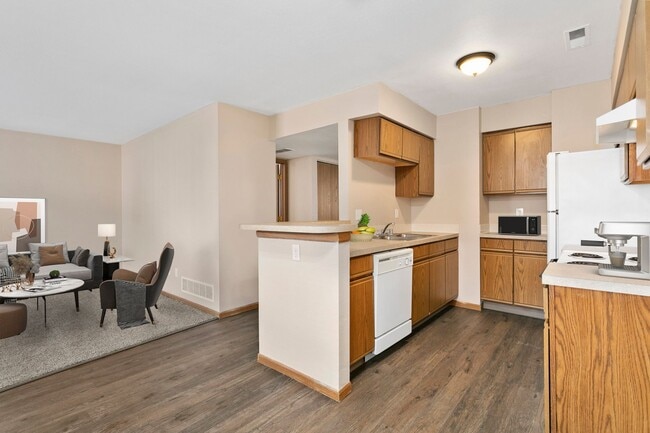 Photo - The Place to Be-Crosswinds Apartments Unit 1332-2