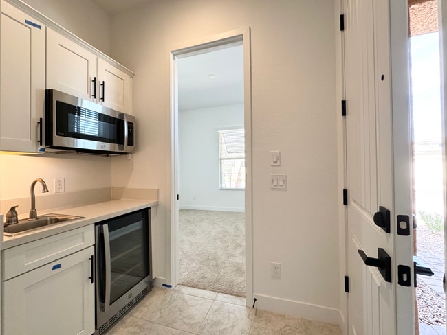 Photo - 8723 W Vista Ave Unidad 2 BEDS 1 BATH