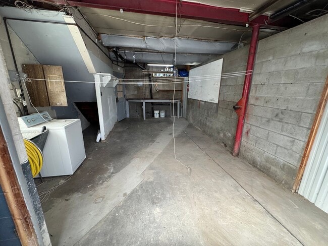 Photo - 3 Bedroom 2 Bath in Natrona Heights, PA!