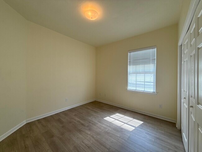 Photo - 5508 Hampton Woods Way Townhome