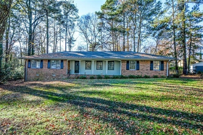 Building Photo - 1316 White Oak St SE