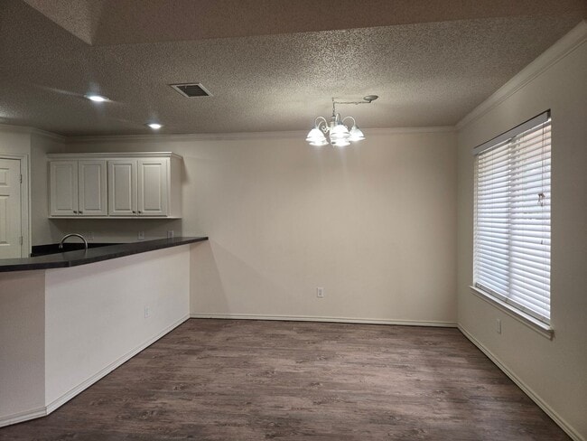 Photo - 3110 111th St Unidad B