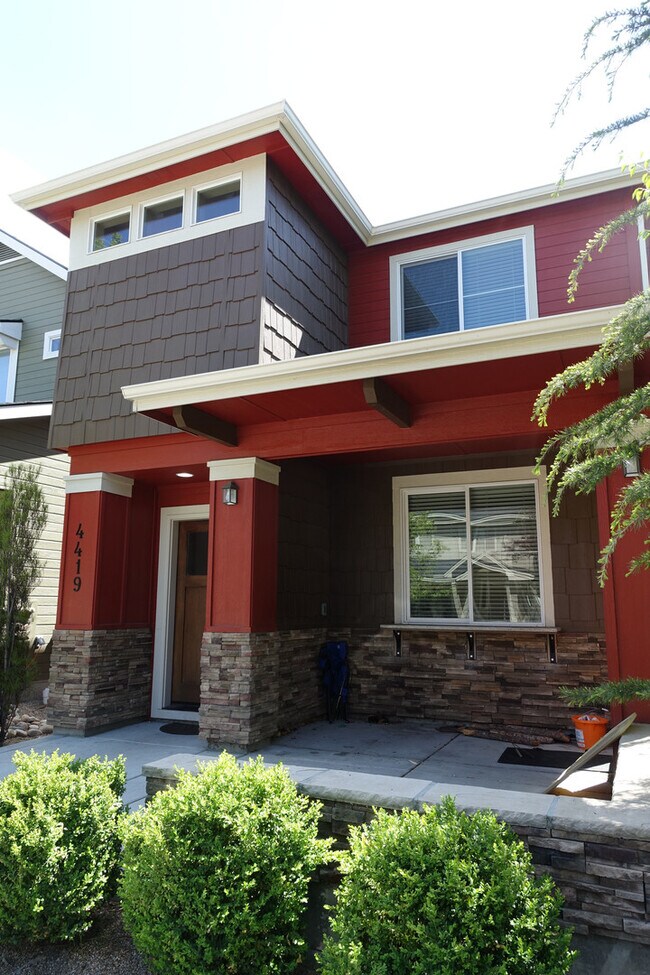 Beautiful Central Bench Home - Beautiful Central Bench Home