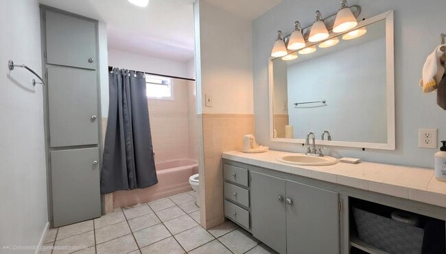 Photo - 3009 Century Ave