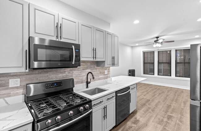 Building Photo - 6111 N Winthrop Ave Unit 3 Rental