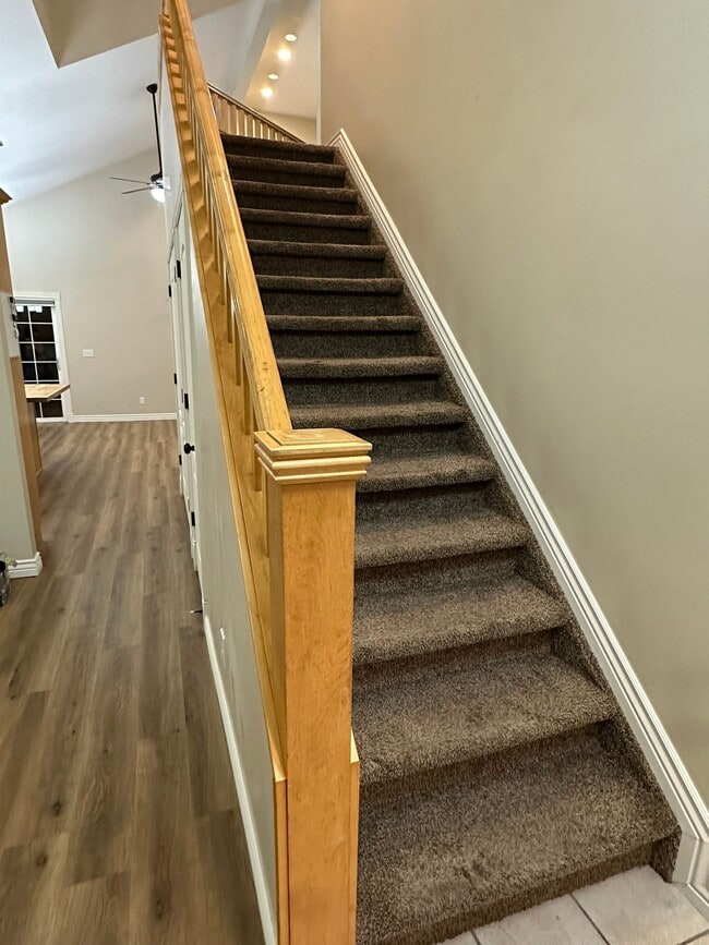 Photo - 1165 N 320 W