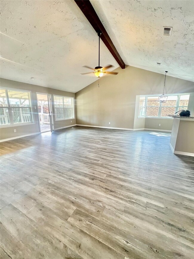 Photo - 2410 Rolling Glen Dr