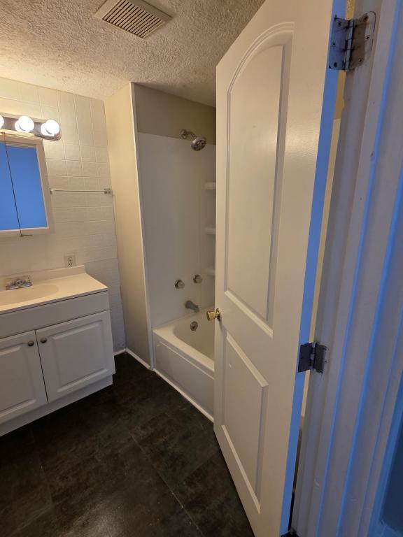 Photo - 906 Union St