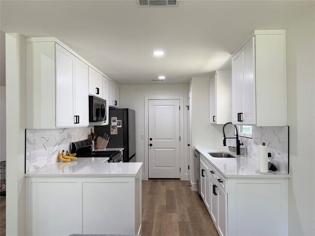 Photo - 4404 Sarasota Dr