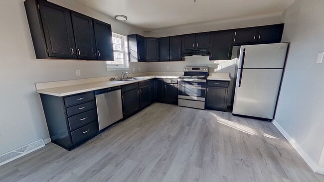 Photo - Comfortable & Easy Townhouse Living