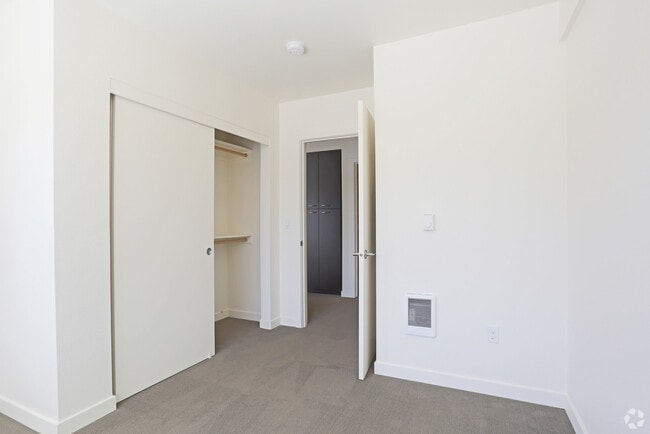 Bridgeton Apartments