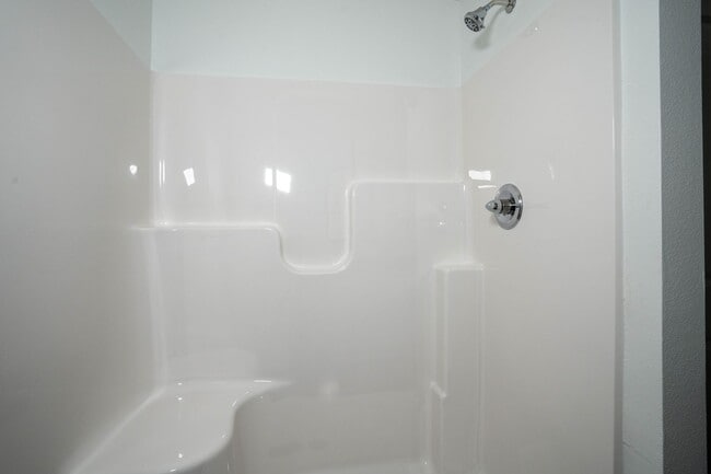 Photo - BRAND NEW 3 BEDROOM HOME - BOLIVAR, MO