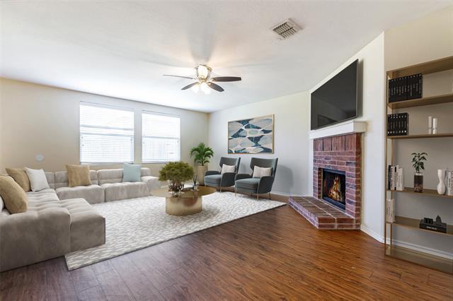 Photo - 6104 St James Pl