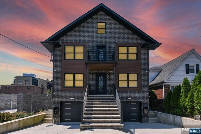 Building Photo - 332 Coolidge Ave Rental