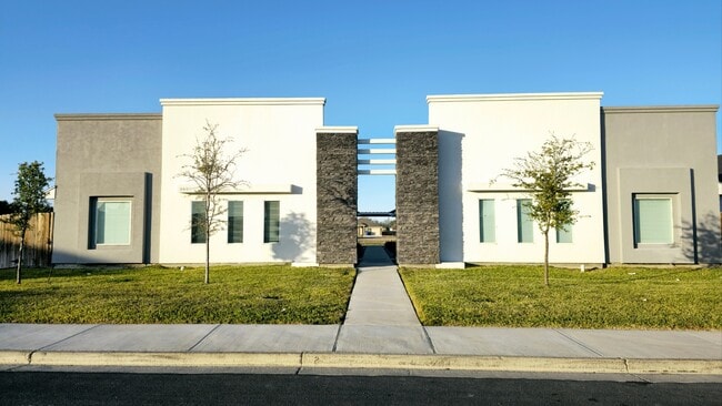 Photo - 3604 Fuerte Ave Unit 4