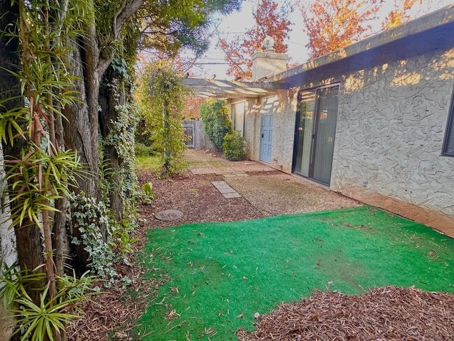 Photo - 1473 Manzanita Ave