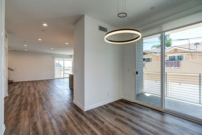 Photo - Luxury Penthouse Condo With Ocean Views in Ventura! Unidad 1276
