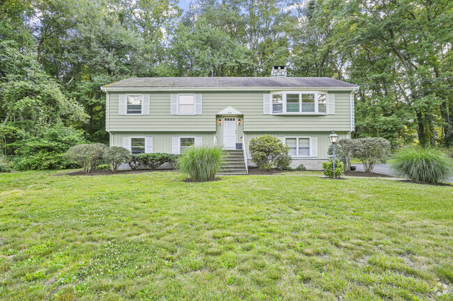 Building Photo - 60 Gate Ridge Rd Rental