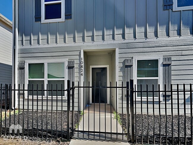 Photo - 10824 Quinn Ct