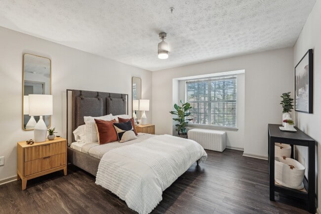 Spacious Bedroom at Gwinnett Pointe Apartments in Norcross, GA 30093 - Gwinnett Pointe