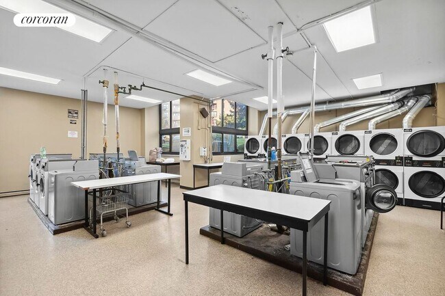 Photo - 1 Glenwood Ave