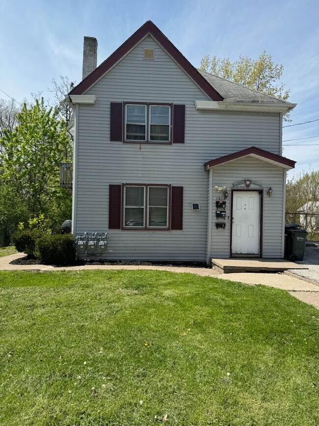 Photo - 1012 Bridge Ave Unit 2