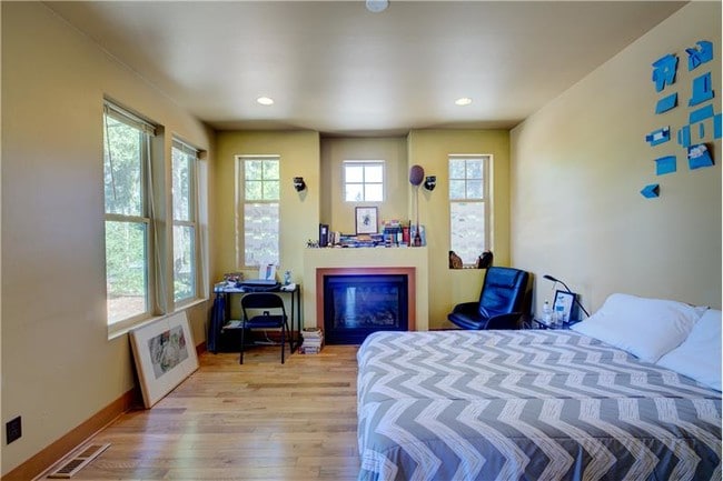 Photo - 10516 20th Ave NE