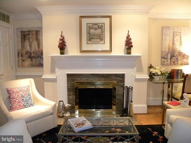 Photo - 460 S Union St