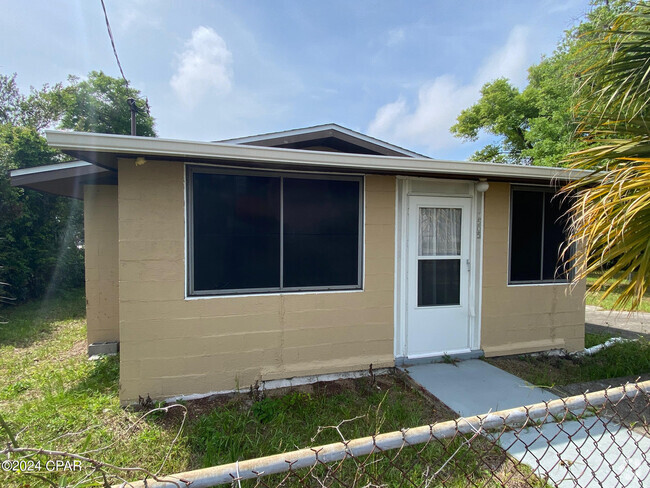 Building Photo - 1505 Frankford Ave Rental