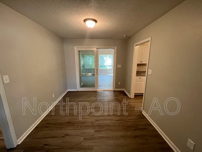 Photo - Beautiful 3 Bed 2.5 Bath Ranch Home with Garage in Raytown, MO