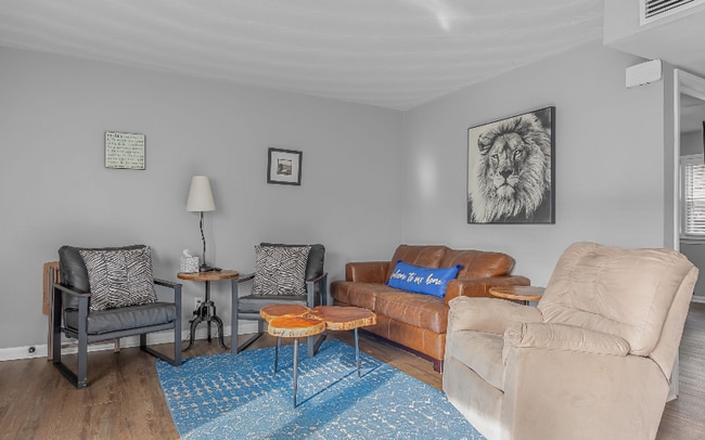 Photo - 9628 19th Bay St